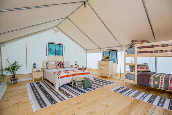 Glamping luxury tent 