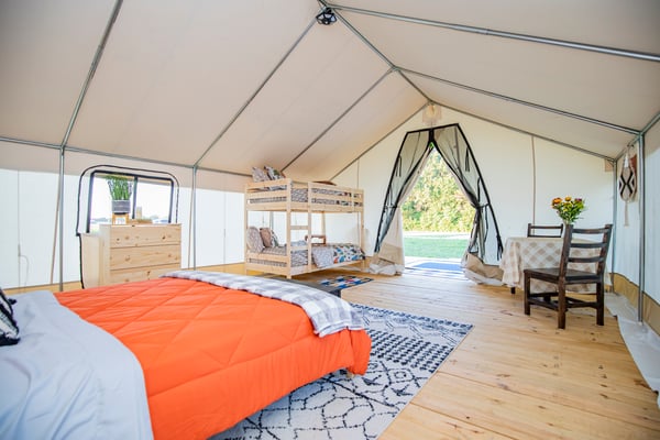 Glamping luxury tent 