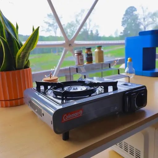 Simple electric stove for glamping at Glamping Remote, Texas